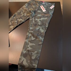 UNIONBAY Camouflage Tapered Leg Jeans SZ 11